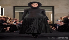 ALAÏA 2025夏秋系列大秀