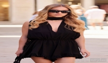 SYDNEY SWEENEY身着CHLOÉ现身威尼斯