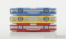 于馆藏经典中汲取灵感 RIMOWA（日默瓦）推出限量款 Holiday Case 缤纷假日箱