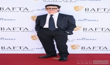 Anthony Boyle & Russell Tovey身着dunhill亮相2025英国电视学院奖