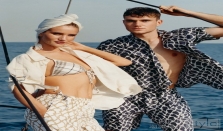相约Burberry，「共赴仲夏」。